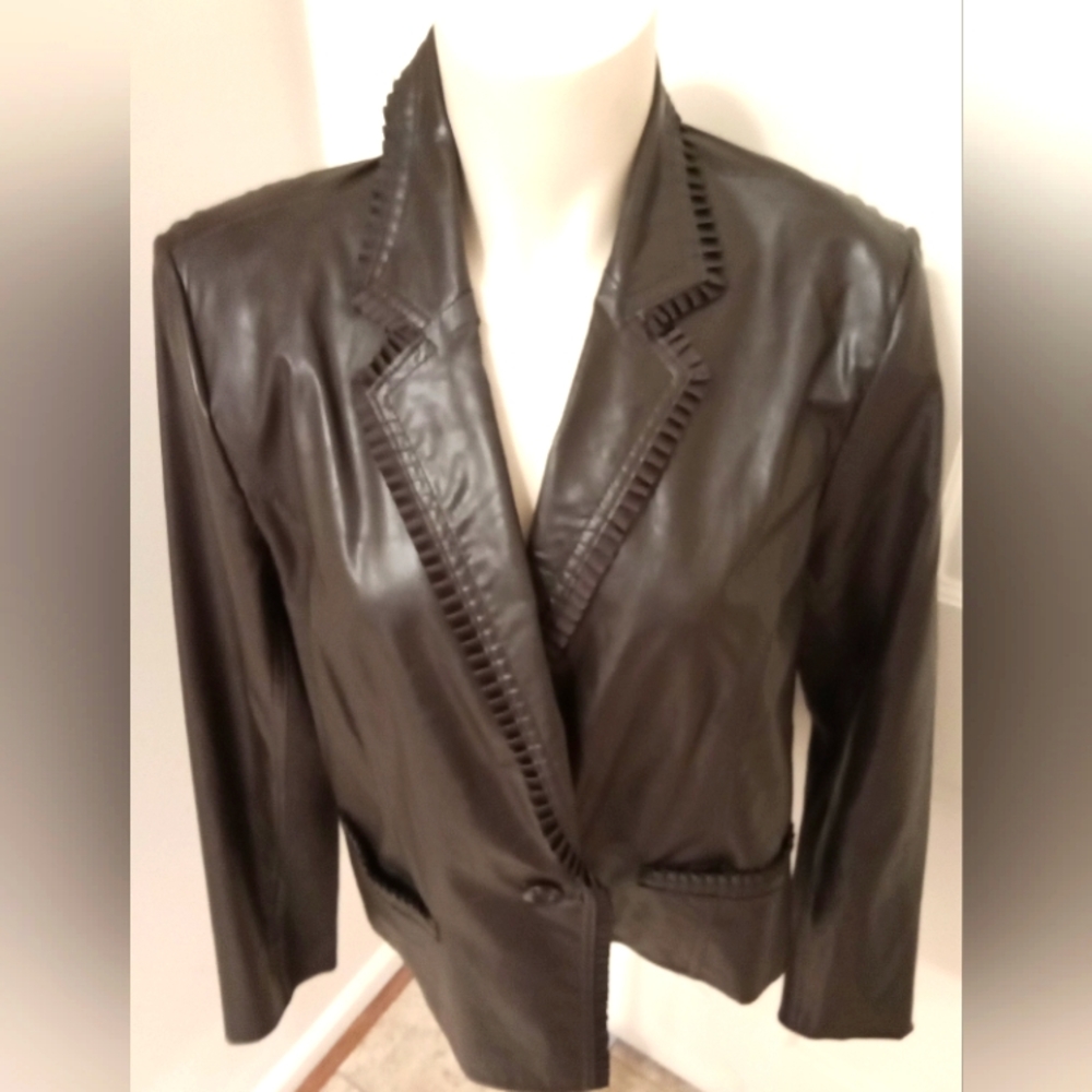 ELLEN TRACY JACKET